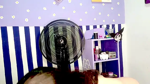 PetiteIvoryQueen19 online show from June 2026 04:40:01 AM