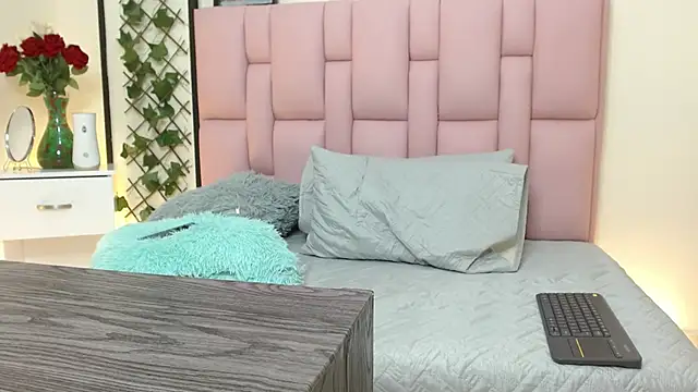 Snapshot of isabela_ferrer_ chatting on February 2025 04:18:02 PM isabela ferrer online show from February 2025 04:18:02 PM