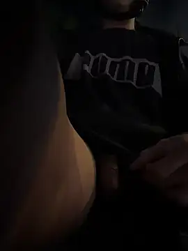 Snapshot of frnk30151 chatting on October 2025 12:40:02 PM frnk30151 online show from October 2025 12:40:02 PM