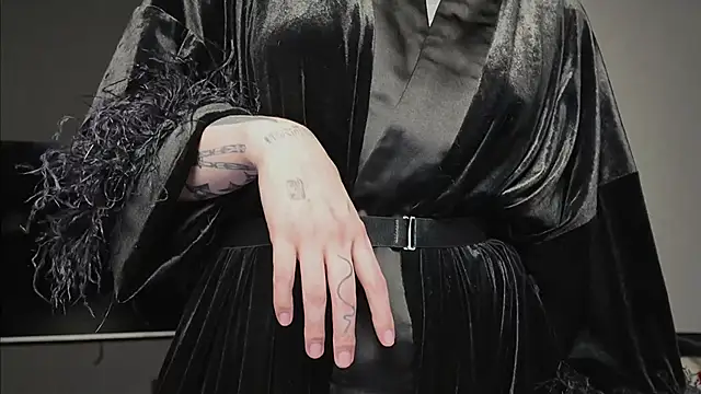 vinylstore online show from March 2025 06:22:02 PM