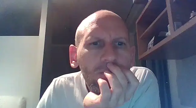 MrPearlsLive online show from December 2024 06:43:01 PM