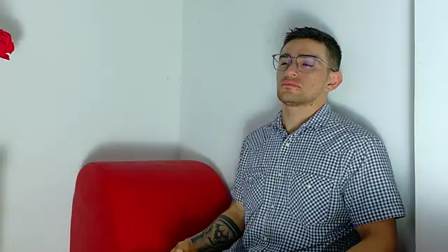 Sexy Alejandro  online show from May 2026 11:50:01 AM