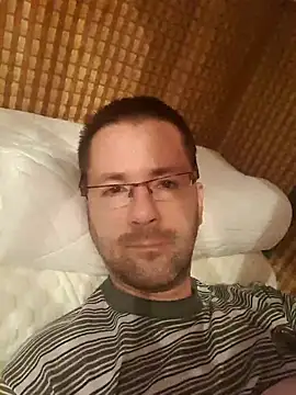 Snapshot of riskybusiness9090 chatting on December 2024 06:51:01 AM riskybusiness9090 online show from December 2024 06:51:01 AM