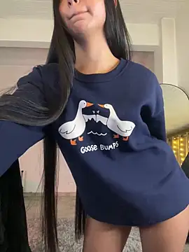 Snapshot of aly_golden_ chatting on December 2024 06:55:02 AM aly golden online show from December 2024 06:55:02 AM