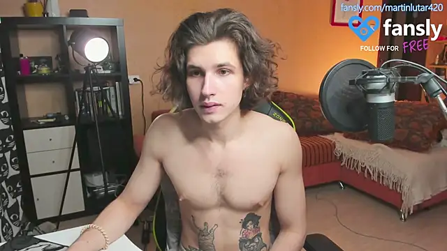 Snapshot of daddyMarty420 chatting on October 2025 05:41:02 AM daddyMarty420 online show from October 2025 05:41:02 AM