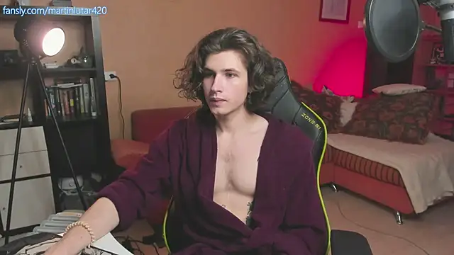 Snapshot of daddyMarty420 chatting on October 2025 03:40:01 AM daddyMarty420 online show from October 2025 03:40:01 AM