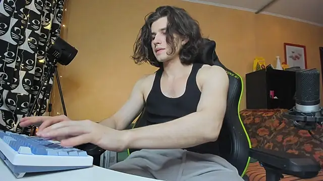 Snapshot of daddyMarty420 chatting on January 2026 03:28:01 PM daddyMarty420 online show from January 2026 03:28:01 PM