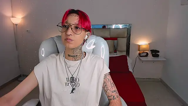 Snapshot of ravengreen_ chatting on January 2025 07:49:02 PM ravengreen online show from January 2025 07:49:02 PM