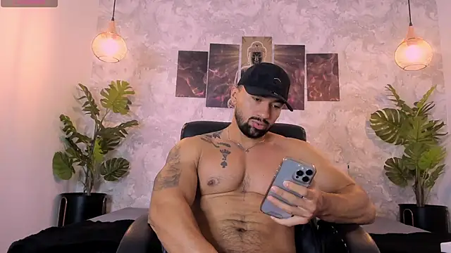 Snapshot of Regan__ chatting on March 2025 04:24:02 AM Regan online show from March 2025 04:24:02 AM