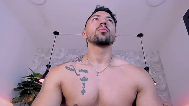 Snapshot of Regan__ chatting on October 2025 12:07:02 AM Regan online show from October 2025 12:07:02 AM