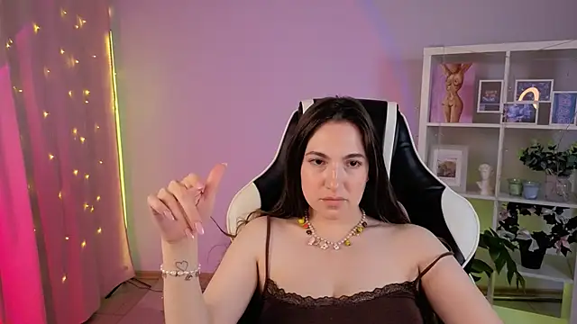 Snapshot of MelissaLovvv chatting on June 2026 09:40:01 PM MelissaLovvv online show from June 2026 09:40:01 PM