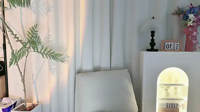 Snapshot of Fairy-HF chatting on April 2026 07:02:01 AM Fairy-HF online show from April 2026 07:02:01 AM