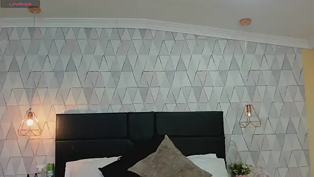 JustinePerry online show from November 2025 03:27:01 AM