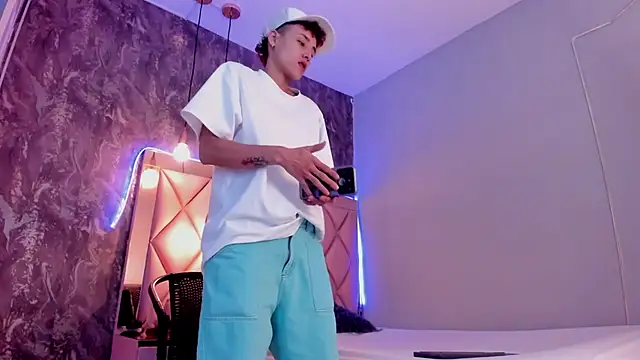 megan 100 online show from January 2025 07:10:02 PM