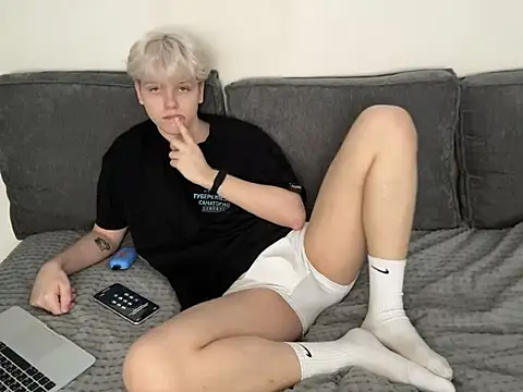 Snapshot of metratok chatting on March 2025 09:47:02 AM metratok online show from March 2025 09:47:02 AM