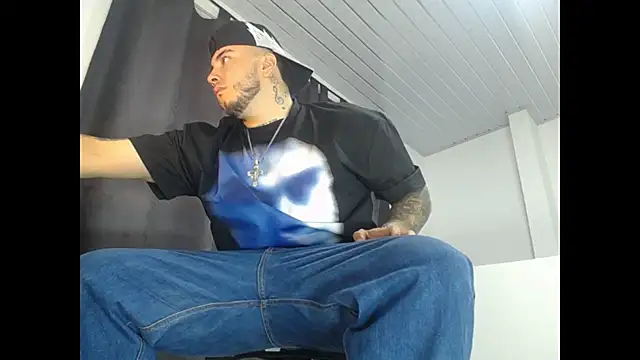 Snapshot of Dexter-T chatting on September 2025 06:07:01 AM Dexter-T online show from September 2025 06:07:01 AM