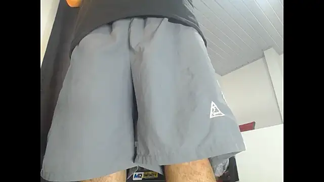 Snapshot of Dexter-T chatting on October 2025 07:03:02 AM Dexter-T online show from October 2025 07:03:02 AM