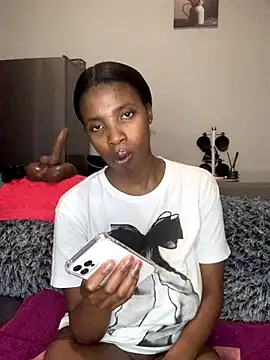 Snapshot of Queen-Boobylicious chatting on October 2025 07:36:02 PM Queen-Boobylicious online show from October 2025 07:36:02 PM