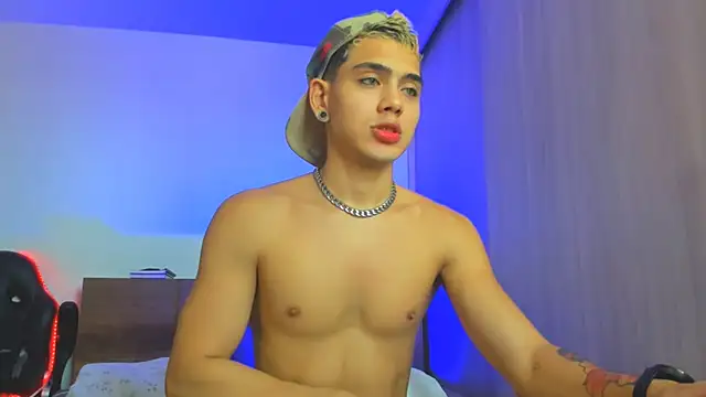 Stevenn 77 online show from December 2024 04:36:01 PM