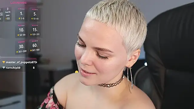 Snapshot of LikaBerry1 chatting on February 2025 07:11:01 PM LikaBerry1 online show from February 2025 07:11:01 PM