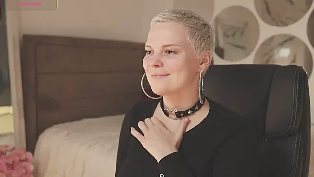 Snapshot of LikaBerry1 chatting on September 2025 04:39:02 PM LikaBerry1 online show from September 2025 04:39:02 PM