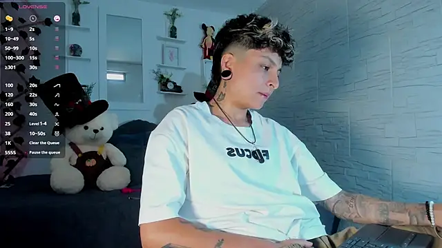 ZuryRamirez  online show from September 2025 07:25:01 PM