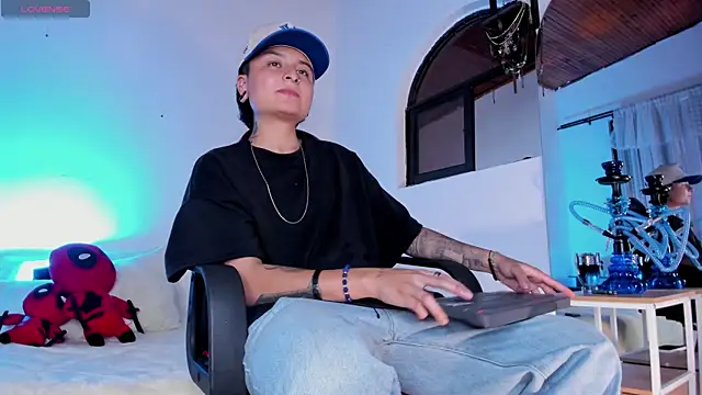 ZuryRamirez  online show from May 2026 08:18:01 PM