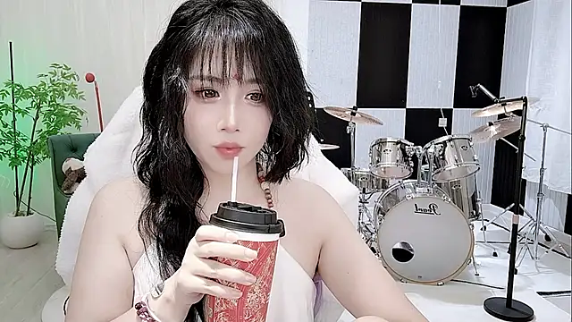 Snapshot of Vaness-a chatting on October 2025 05:54:01 PM Vaness-a online show from October 2025 05:54:01 PM