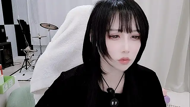 Vaness-a online show from May 2026 12:56:01 PM