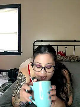 Snapshot of tillymarie34 chatting on September 2025 03:48:01 PM tillymarie34 online show from September 2025 03:48:01 PM