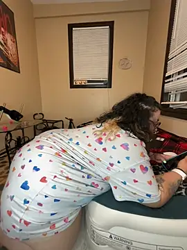 tillymarie34 online show from May 2026 02:53:02 AM