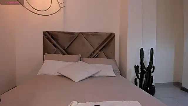 StacyWoods online show from May 2026 11:48:02 AM