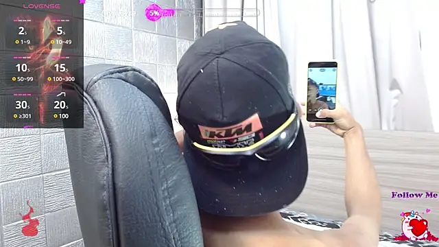 Snapshot of loistwink_ chatting on January 2025 03:58:02 AM loistwink online show from January 2025 03:58:02 AM