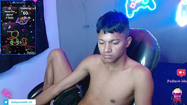 Snapshot of loistwink_ chatting on February 2025 03:25:02 AM loistwink online show from February 2025 03:25:02 AM