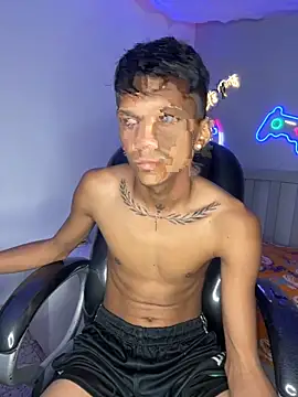 Snapshot of loistwink_ chatting on September 2025 04:45:02 AM loistwink online show from September 2025 04:45:02 AM