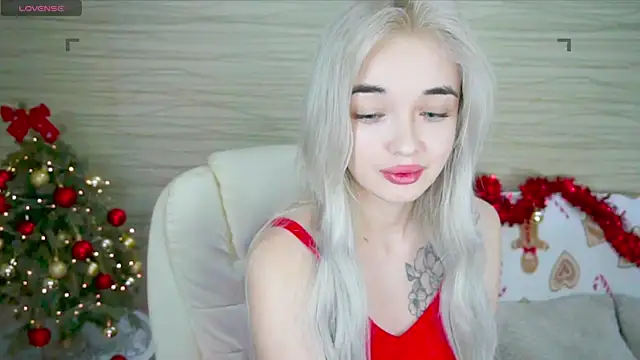 Snapshot of Ashley_S chatting on January 2025 03:02:02 AM Ashley S online show from January 2025 03:02:02 AM