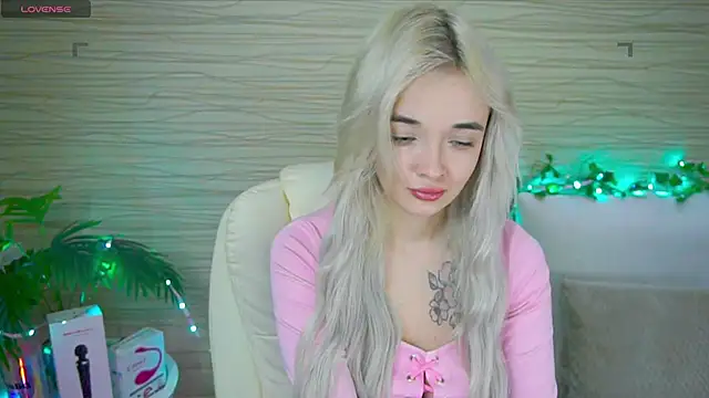 Snapshot of Ashley_S chatting on February 2025 11:15:02 PM Ashley S online show from February 2025 11:15:02 PM