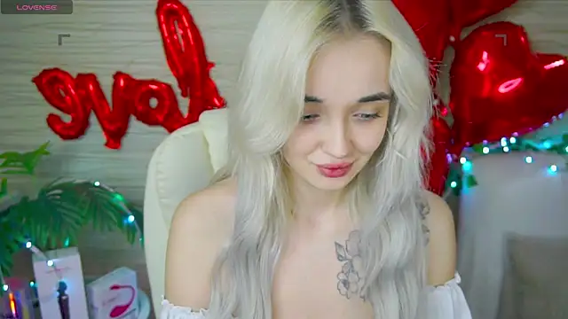 Snapshot of Ashley_S chatting on February 2025 11:04:02 PM Ashley S online show from February 2025 11:04:02 PM