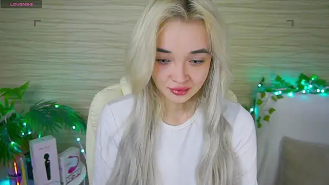 Snapshot of Ashley_S chatting on February 2025 11:09:02 PM Ashley S online show from February 2025 11:09:02 PM