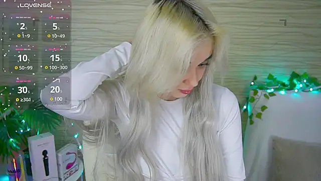 Snapshot of Ashley_S chatting on February 2025 03:10:02 AM Ashley S online show from February 2025 03:10:02 AM