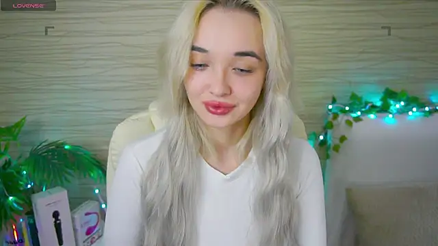 Snapshot of Ashley_S chatting on February 2025 11:10:02 PM Ashley S online show from February 2025 11:10:02 PM