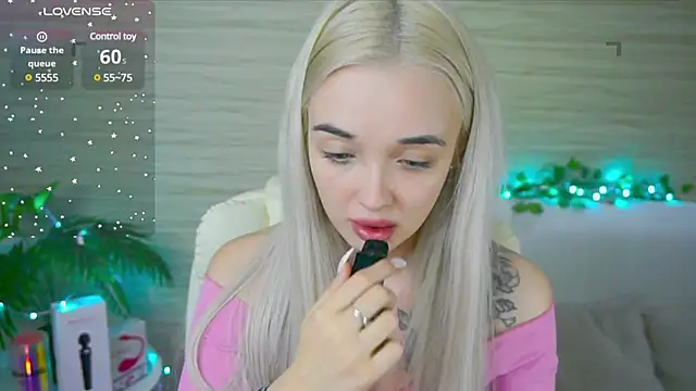 Snapshot of Ashley_S chatting on March 2025 02:16:01 AM Ashley S online show from March 2025 02:16:01 AM