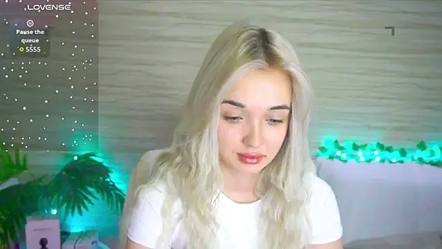 Snapshot of Ashley_S chatting on September 2025 10:21:02 PM Ashley S online show from September 2025 10:21:02 PM