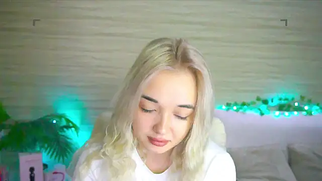 Snapshot of Ashley_S chatting on September 2025 10:13:01 PM Ashley S online show from September 2025 10:13:01 PM