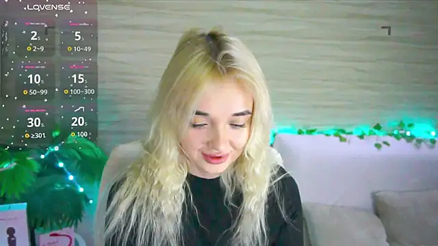 Snapshot of Ashley_S chatting on October 2025 10:12:02 PM Ashley S online show from October 2025 10:12:02 PM