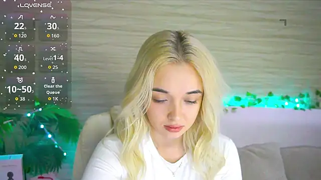 Snapshot of Ashley_S chatting on October 2025 10:10:01 PM Ashley S online show from October 2025 10:10:01 PM