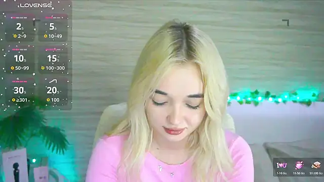 Snapshot of Ashley_S chatting on October 2025 11:05:02 PM Ashley S online show from October 2025 11:05:02 PM