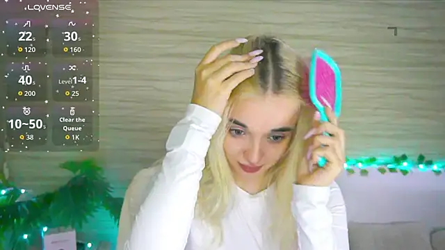 Snapshot of Ashley_S chatting on November 2025 11:07:02 PM Ashley S online show from November 2025 11:07:02 PM