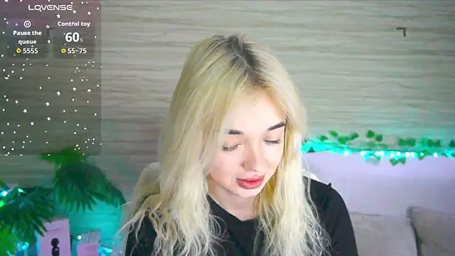 Snapshot of Ashley_S chatting on November 2025 11:05:01 PM Ashley S online show from November 2025 11:05:01 PM