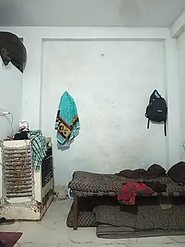 Snapshot of pintuS40 chatting on September 2025 01:40:01 AM pintuS40 online show from September 2025 01:40:01 AM